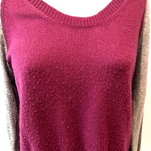 ROBBI & Nikki Baseball Sweater - Picture 2 of 2